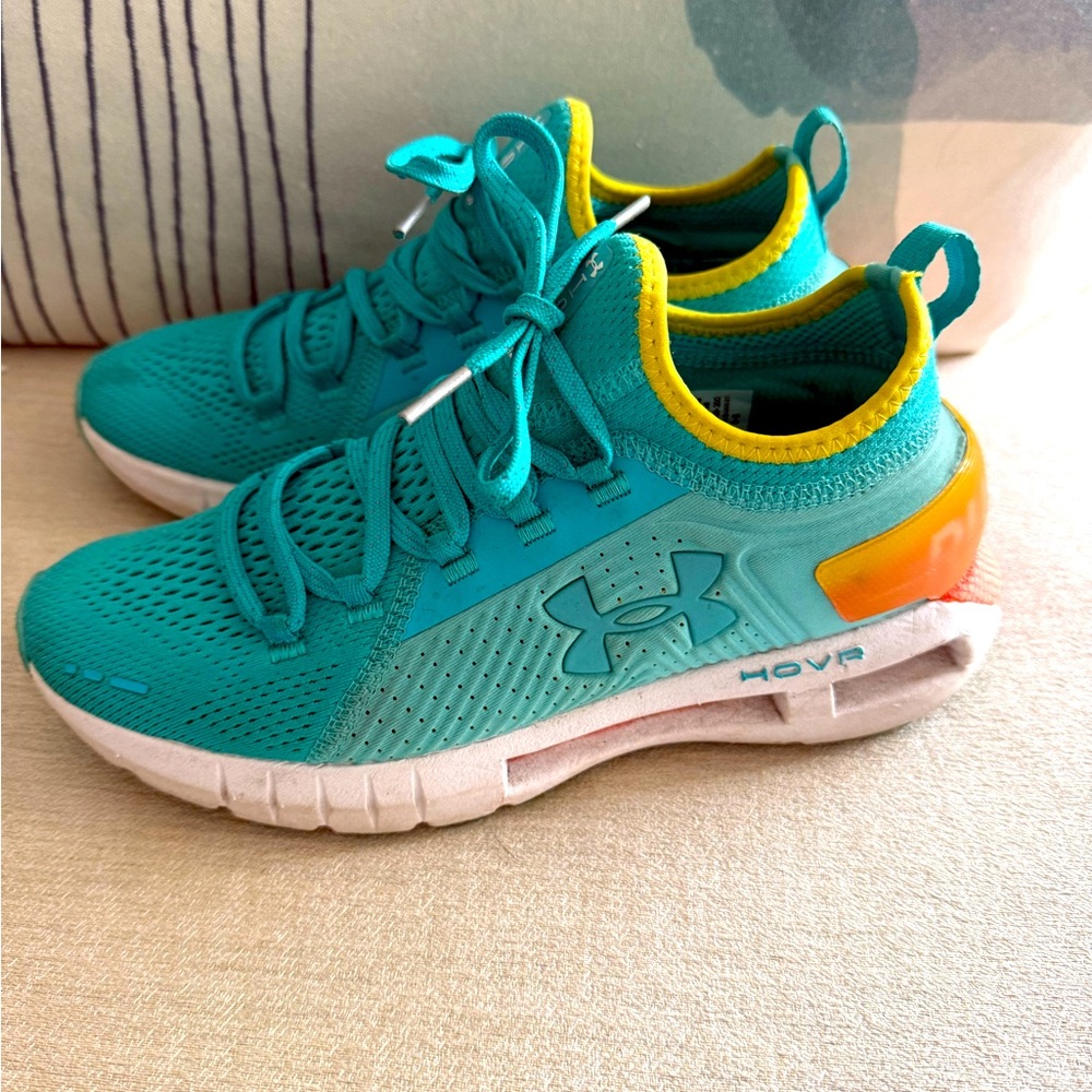 Under Armour Teal and Yellow Sneakers Womens 7.5